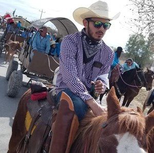 Meet your Posher, Luis